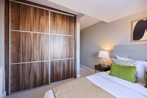 House (2 Bedrooms) | Exterior