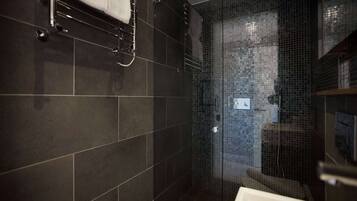 House (2 Bedrooms) | Bathroom | Hair dryer