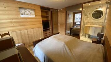 3 soverom, strykejern/-brett, wi-fi og sengetøy