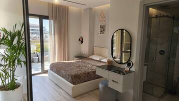 2 bedrooms, desk, iron/ironing board, free WiFi