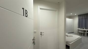 1 chambre, fer et planche à repasser, accès Internet, draps fournis