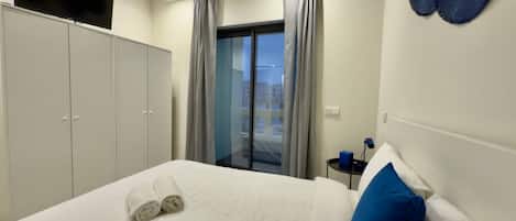 1 bedroom, iron/ironing board, Internet, bed sheets