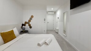 1 bedroom, iron/ironing board, Internet, bed sheets - Bracara Luxury Studios - 2D (Braga)