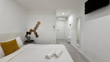 1 chambre, fer et planche à repasser, Wi-Fi gratuit, draps fournis