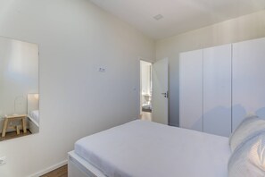 1 bedroom, iron/ironing board, Internet, bed sheets