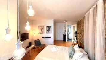 1 bedroom, iron/ironing board, Internet, bed sheets