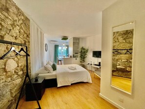 1 bedroom, iron/ironing board, Internet, bed sheets