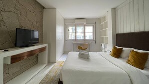 1 quarto, ferros/tábuas de passar roupa, acesso à internet