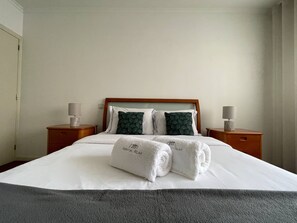 1 bedroom, iron/ironing board, free WiFi, bed sheets - PORTA NOVA Apartments by Perpetual Relax - 3 (Braga)