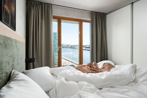 Apartment, 2 Bedrooms | Laptop workspace, soundproofing, cribs/infant beds, free WiFi