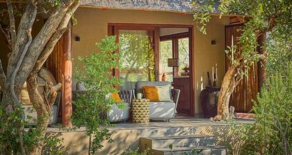 Taj Bush Lodge