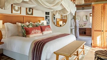 Egyptian cotton sheets, premium bedding, pillow-top beds, free minibar