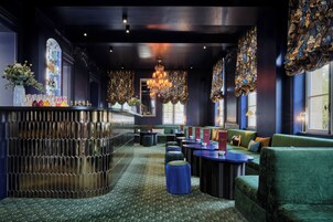 Cocktail bar