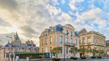 Fachada de la propiedad