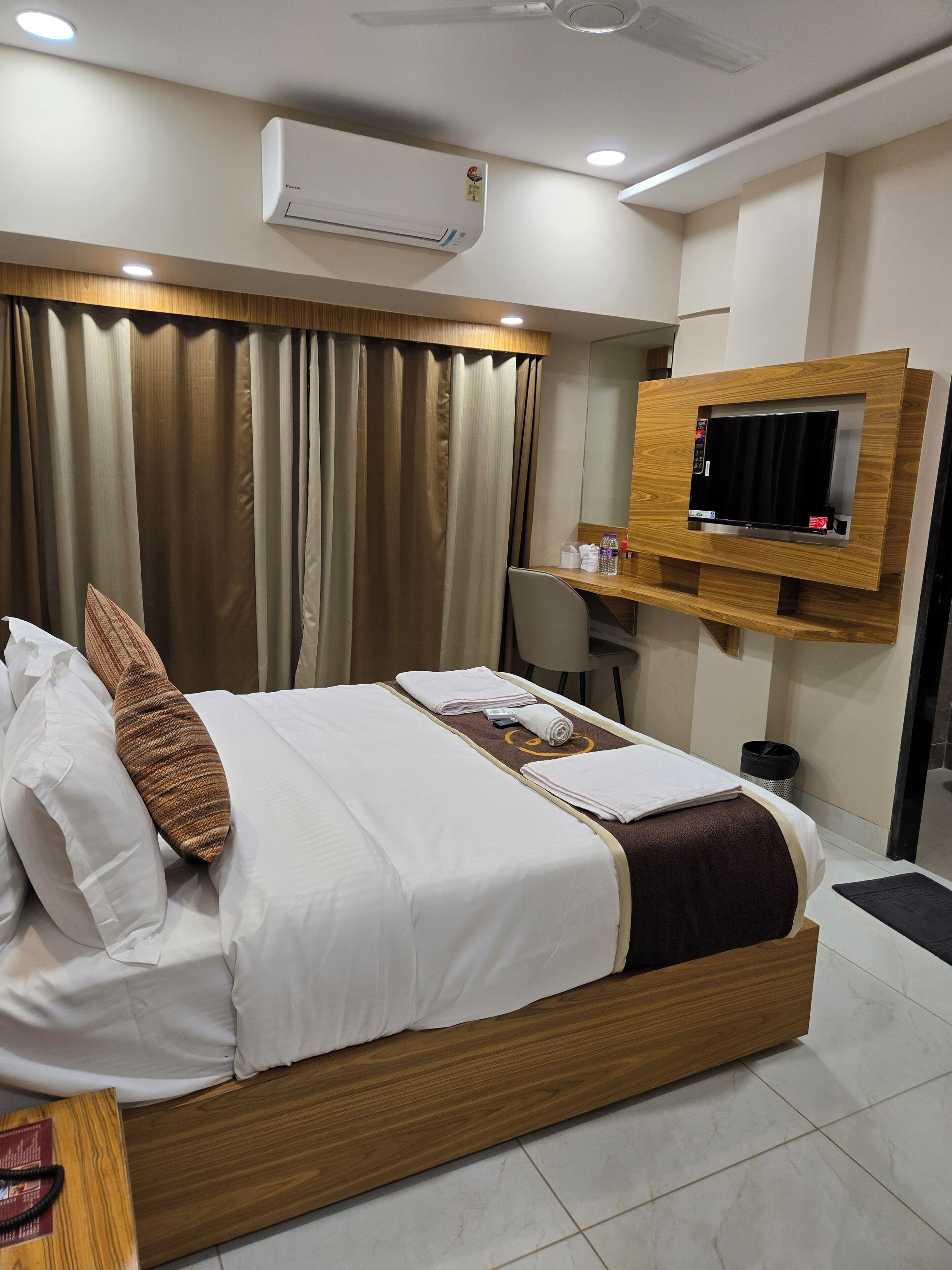 Photo - Galaxy Stays BKC