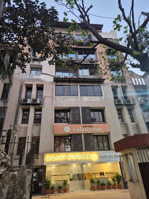 Exterior - Galaxy Stays BKC (Mumbai)