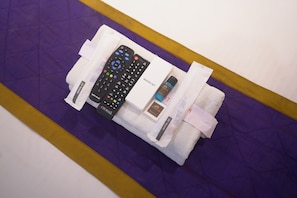 Executive Room | Egyptian cotton sheets, premium bedding, memory-foam beds - Hotel Golden Inn (Bengaluru)