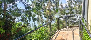 Standard Double Room Single Use, 1 Bedroom, Balcony, Lake View | Lake view - My Hill Eco-Lodge  (Gashaki)