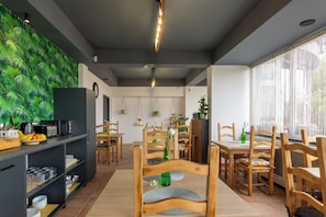 Interior - AMEL ROOMS (MEDIAS)