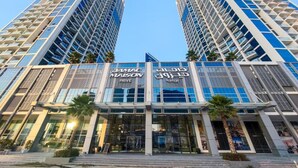 Exterior - Luxurious Studio in Damac Maison Prive (Dubai)