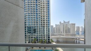 Luxury Studio, Canal View | Balcony - Luxurious Studio in Damac Maison Prive (Dubai)