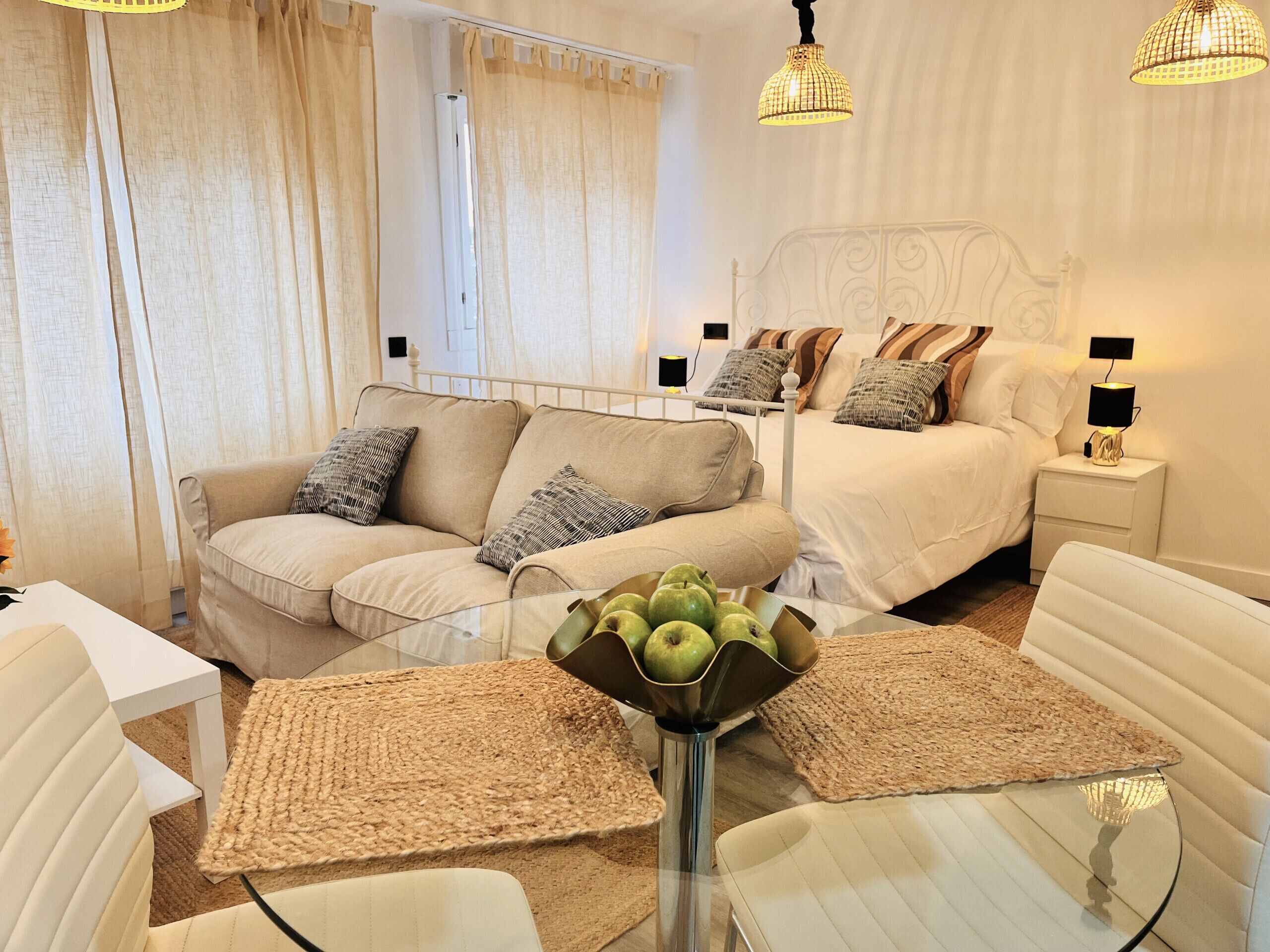 1 dormitorio, tabla de planchar con plancha, wifi gratis y ropa de cama