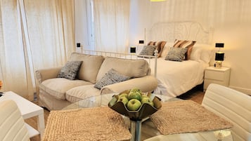 1 dormitori, planxa i posts de planxar, wifi gratuïta i roba de llit