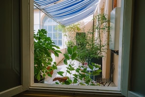 Interior - Room at Palazzo, terrace, historical center, 7 km from beaches. (Fermo)
