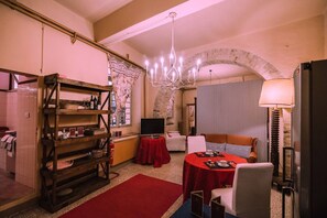 Dining - In the city center, 7 km from the sea (Fermo)