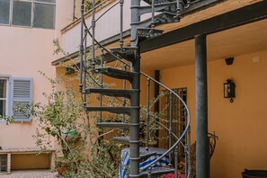 Property grounds - Charme a PALAZZO, huge and elegant suite, 7 km from the sea (Fermo)