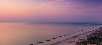 Charme a PALAZZO, huge and elegant suite, 7 km from the sea