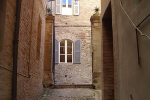 Property grounds - Apartment in PALAZZO, charm and dehors. Historic center, 7 km from the sea (Fermo)