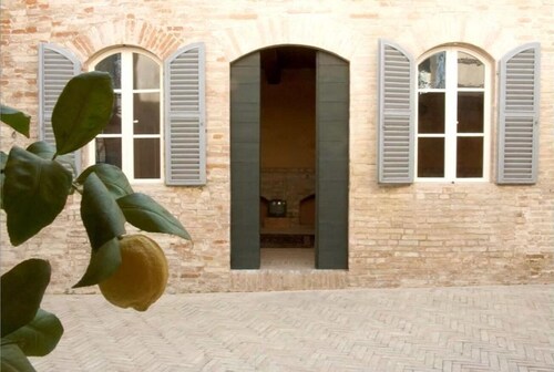 Apartment in PALAZZO, charm and dehors. Historic center, 7 km from the sea