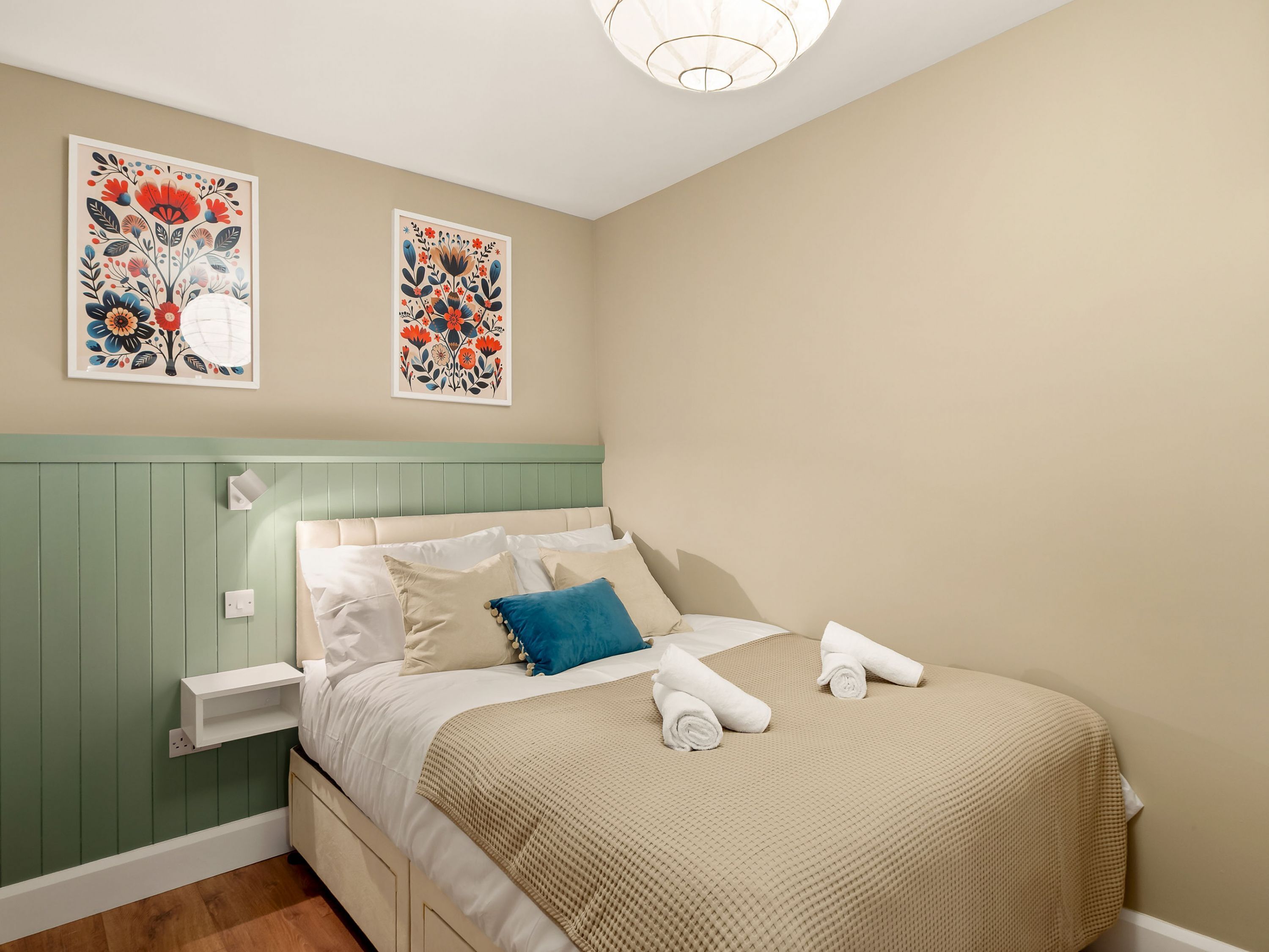 1 chambre, fer et planche à repasser, Wi-Fi, draps fournis