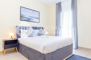 4 عدّة غرف نوم وخزنة داخل الغرفة ومكواة/لوح كي وواي فاي مجانًا