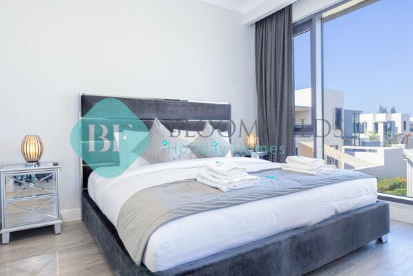 4 bedrooms, in-room safe, iron/ironing board, free WiFi