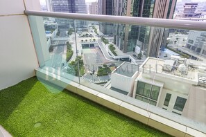 Property grounds - Bloomfeilds Royal 1Br Skyscraper (Abu Dabi)