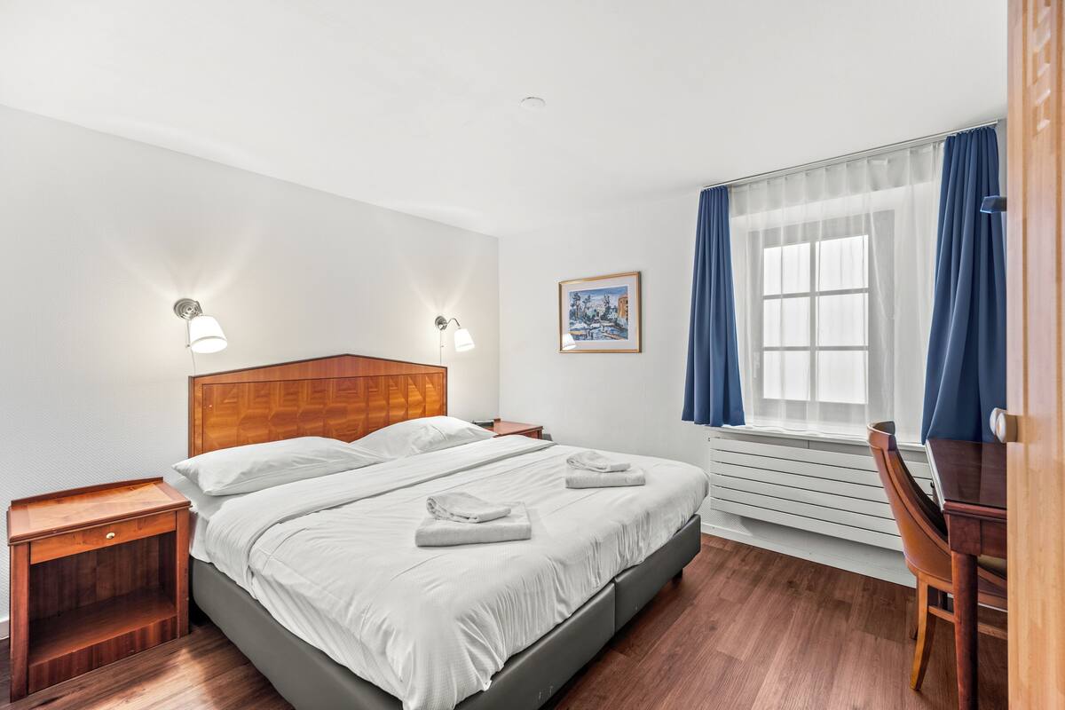 Soundproofing, iron/ironing board, free WiFi