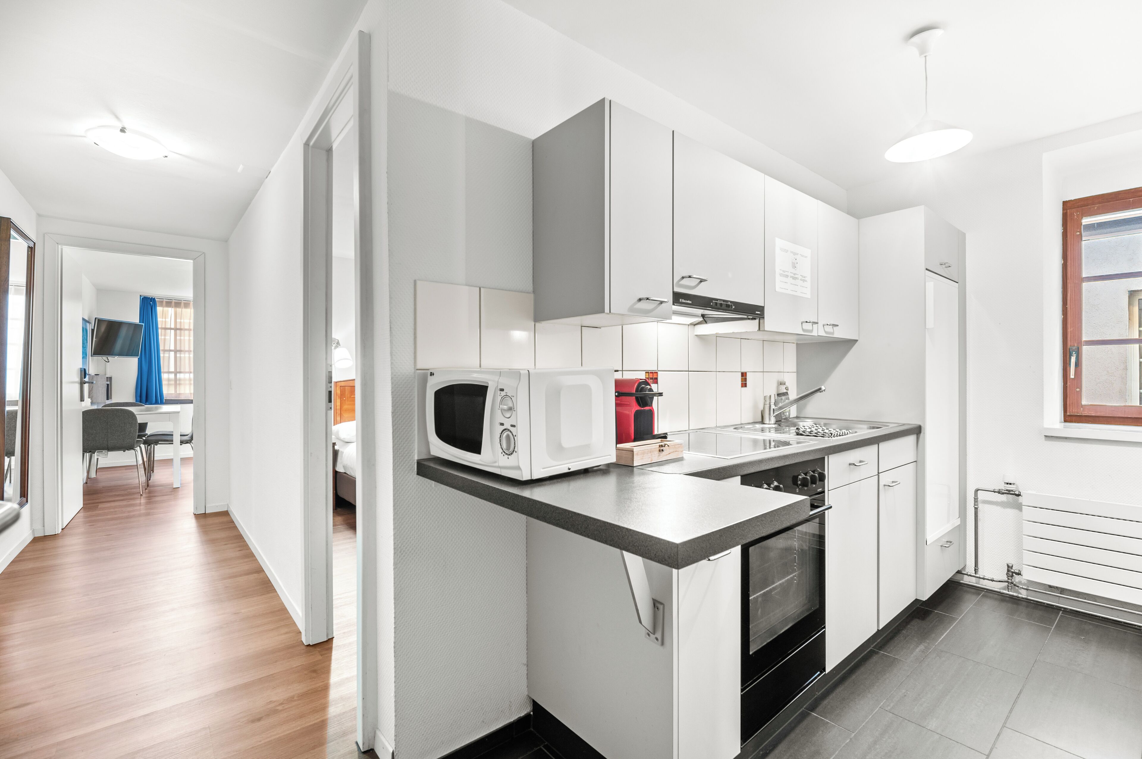 Superior Apartment | Private kitchen | Fridge, microwave, oven, stovetop