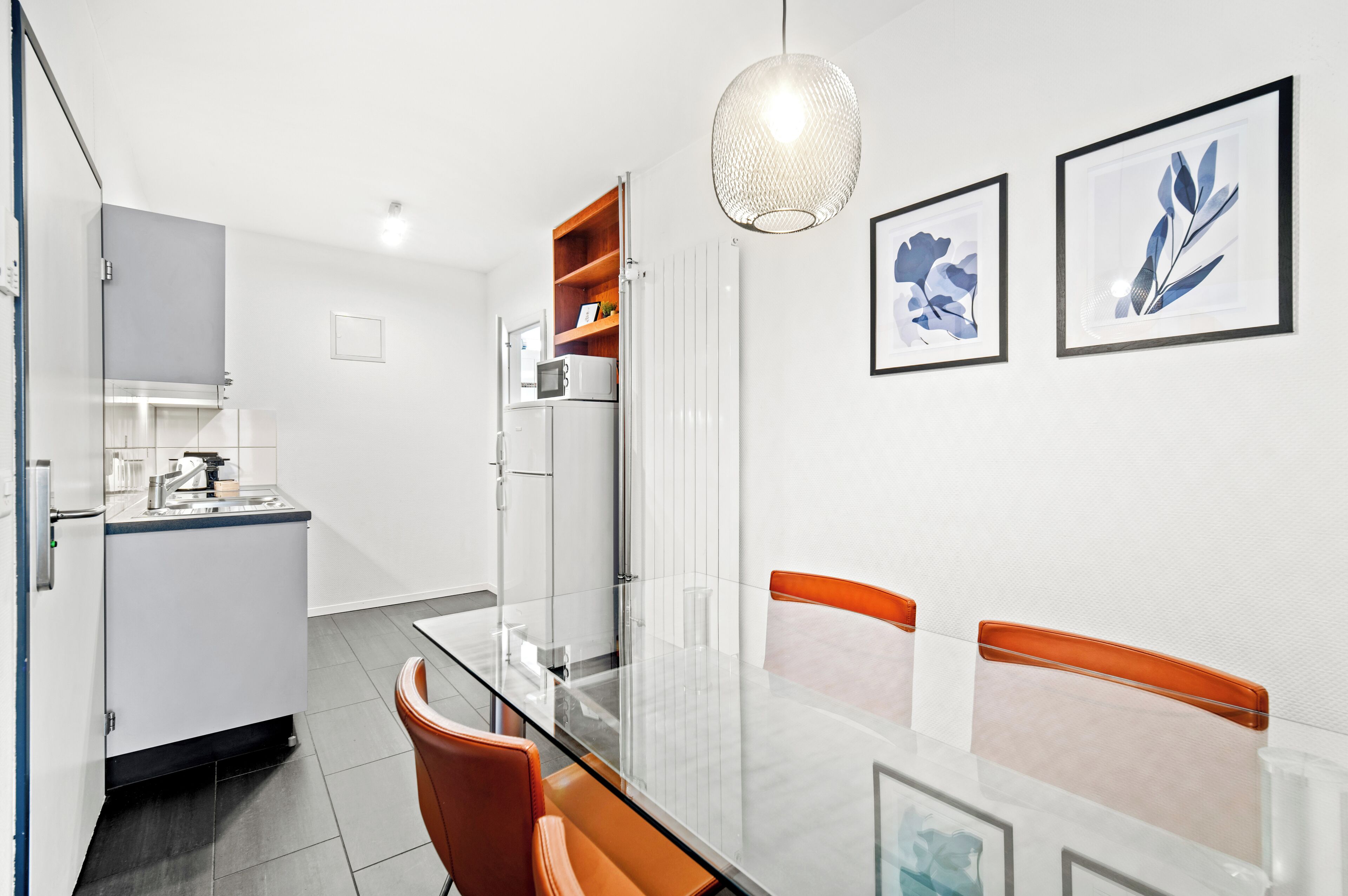 Classic-Apartment | Individuell eingerichtet, schallisolierte Zimmer, Bügeleisen/Bügelbrett