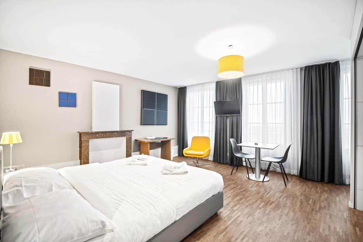 Apartment | Soundproofing, iron/ironing board, free WiFi