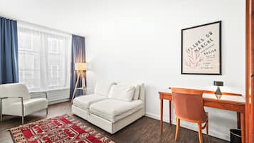 Apartamento clásico | Sistema de insonorización, tabla de planchar con plancha, wifi gratis