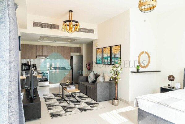 1 bedroom, in-room safe, iron/ironing board, free WiFi