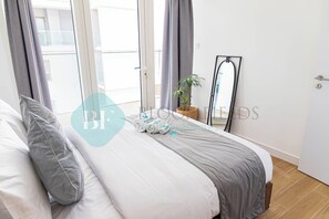 1 sovrum, värdeförvaringsskåp på rummet och strykjärn/strykbräda