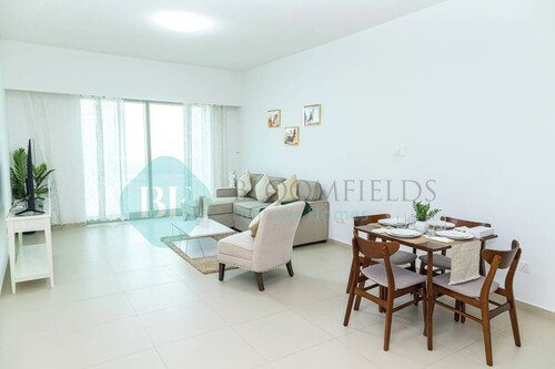 Bloomfields 1BR Amazing Sky View at Gate Tower
