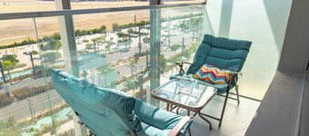 Bloomfields Lavish STU in Oasis Masdar City