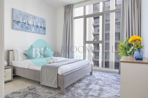 3 bedrooms, in-room safe, iron/ironing board, free WiFi