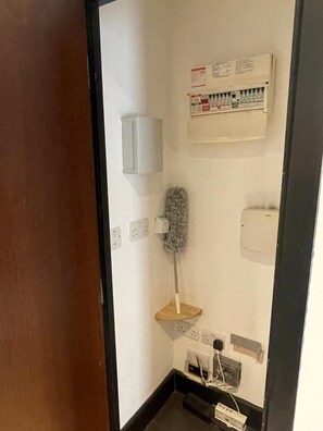 Interior - Stylish and spacious 2 bedroom flat 20 minutes from Gatwick airport (Banstead)