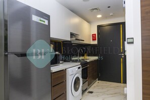 Frigorifero, microonde, forno, macchina per tè/caffè