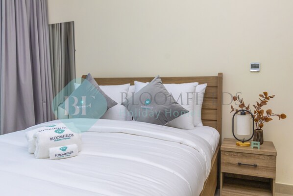 Iron/ironing board, free WiFi, bed sheets